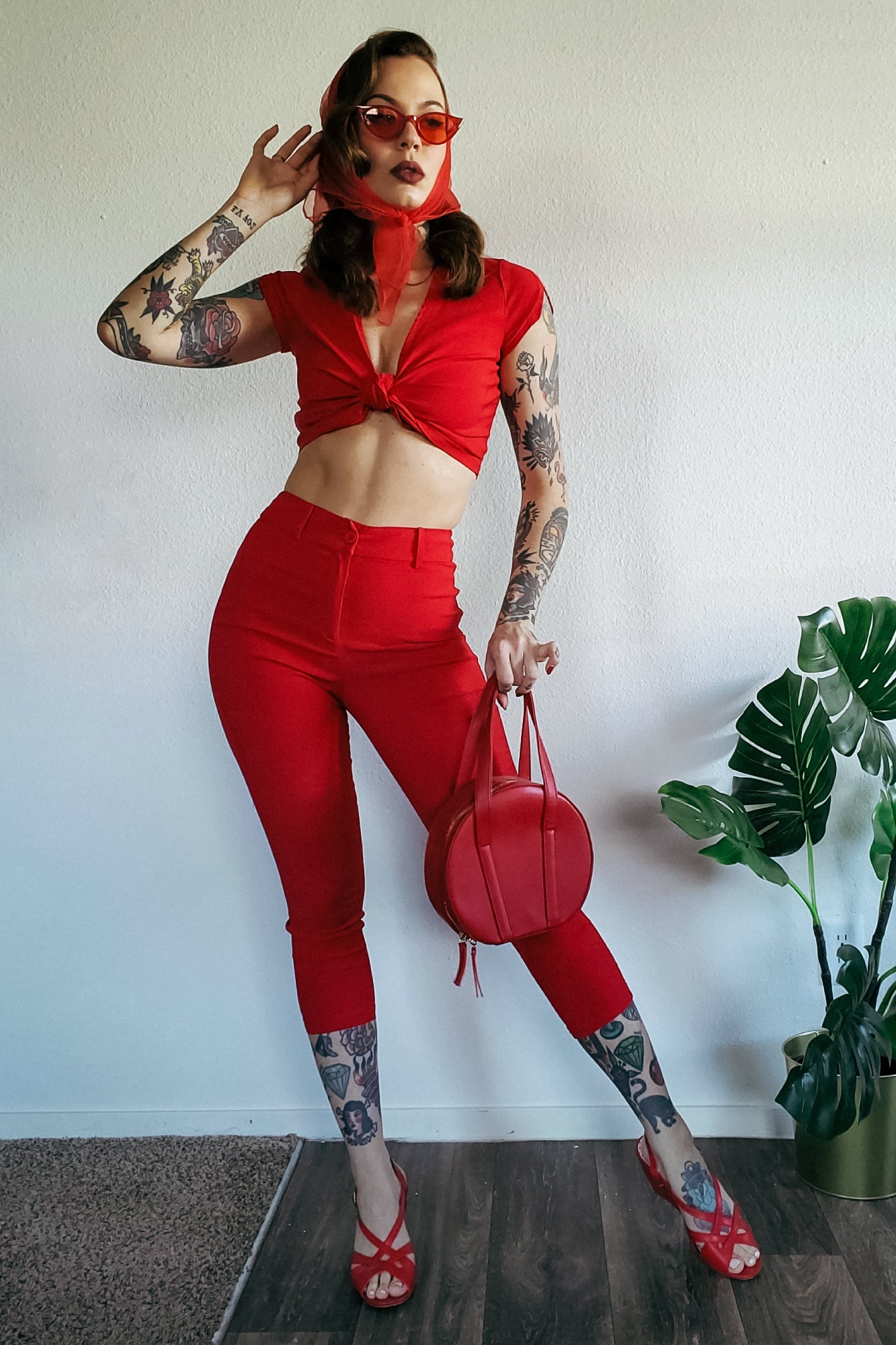 Luisa Capri in Pinup Red  Rockabilly fashion outfits, Rockabilly outfits,  Dolly blouse