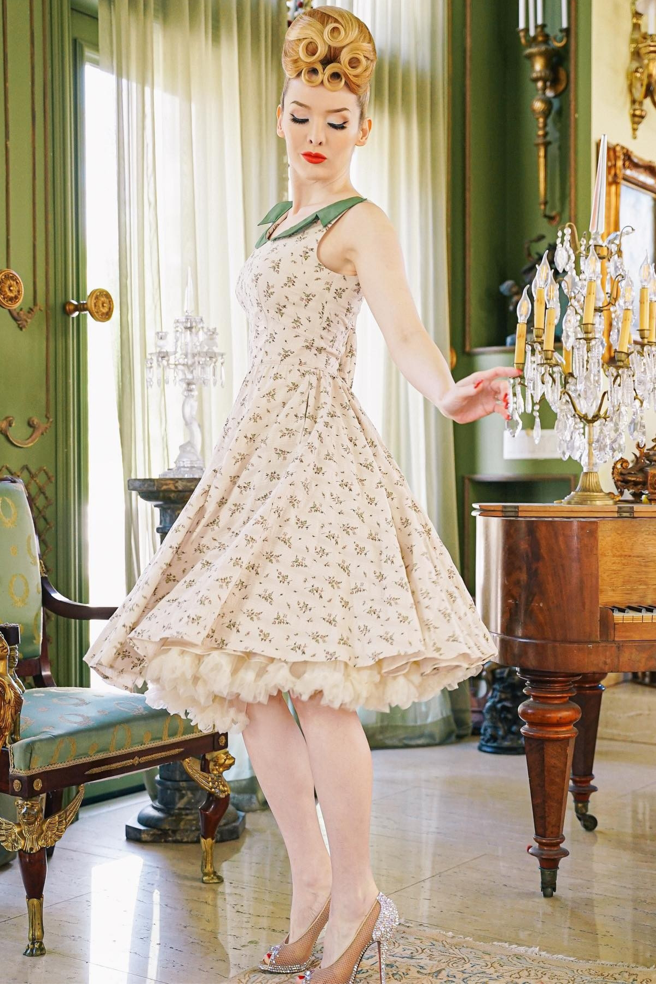 Elizabeth Circle in Antique Floral - Tatyana Clothing